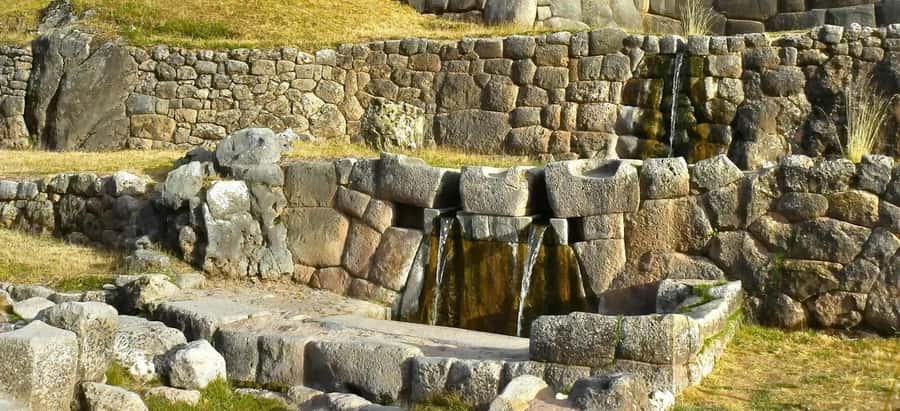 Cusco: Private City Tour and Saksaywaman Visit with Transfer - Puka Pukara: a quick look at an Inca fortress