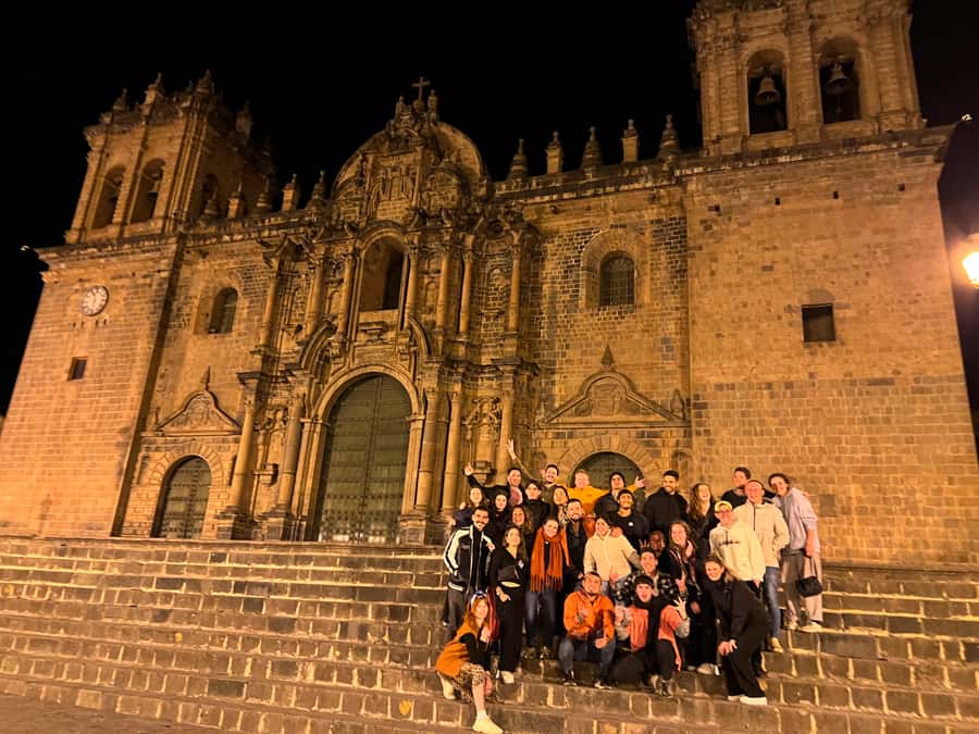Cusco: Pub Crawl with Skip-the-Line Access and Drinks - Starting above the fountain in San Blas