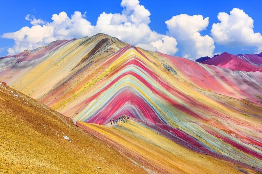 Cusco : Rainbow Mountain and Red Valley Tour - The color bands and the Ausangate view