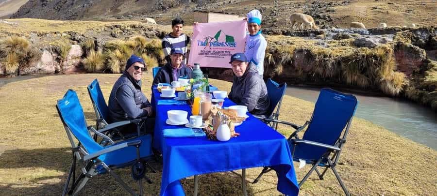 Cusco: Rainbow Mountain & Red Valley Tour with Picnic meals - Who should book this day trip?