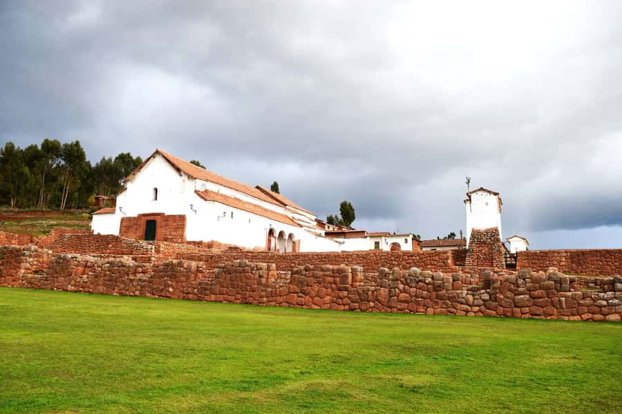 Cusco: Sacred Valley of the Incas Tour - Paying the entrance fee at Pisac