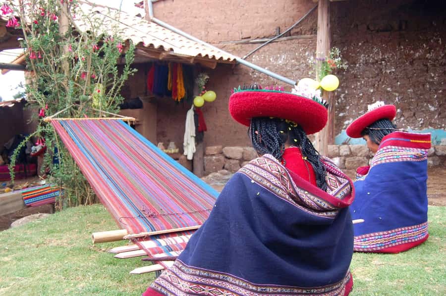 Cusco: Sacred Valley of the Incas Tour - Urubamba lunch stop