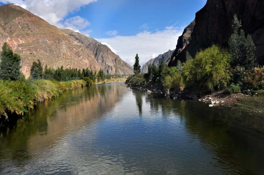 Cusco: Sacred Valley, Pisac, Ollantaytambo, Salt Mines Moray - Urubamba lunch and a welcome pause