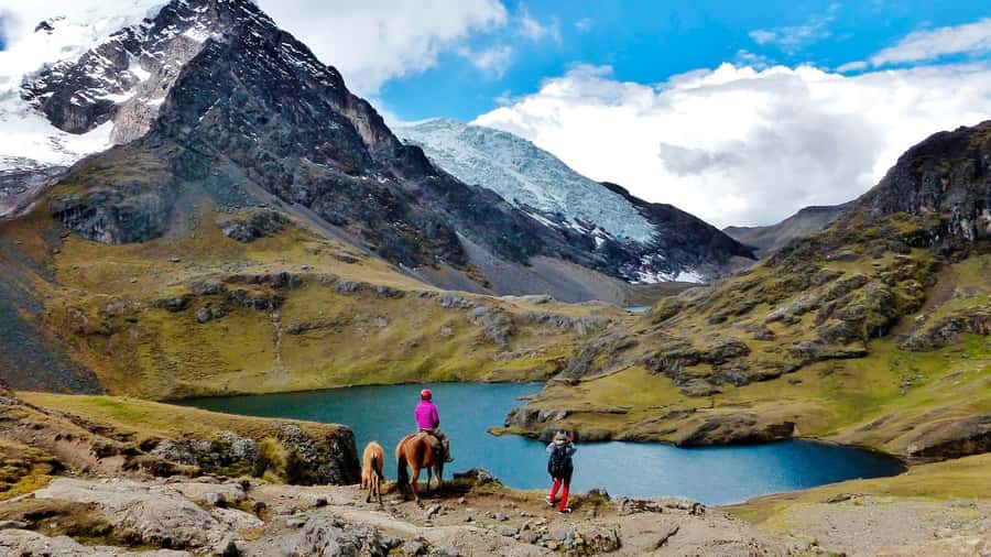 Cusco: Seven Lagoons of Ausangate Hiking Day Trip with Lunch - The 4:00 AM departure from Cusco