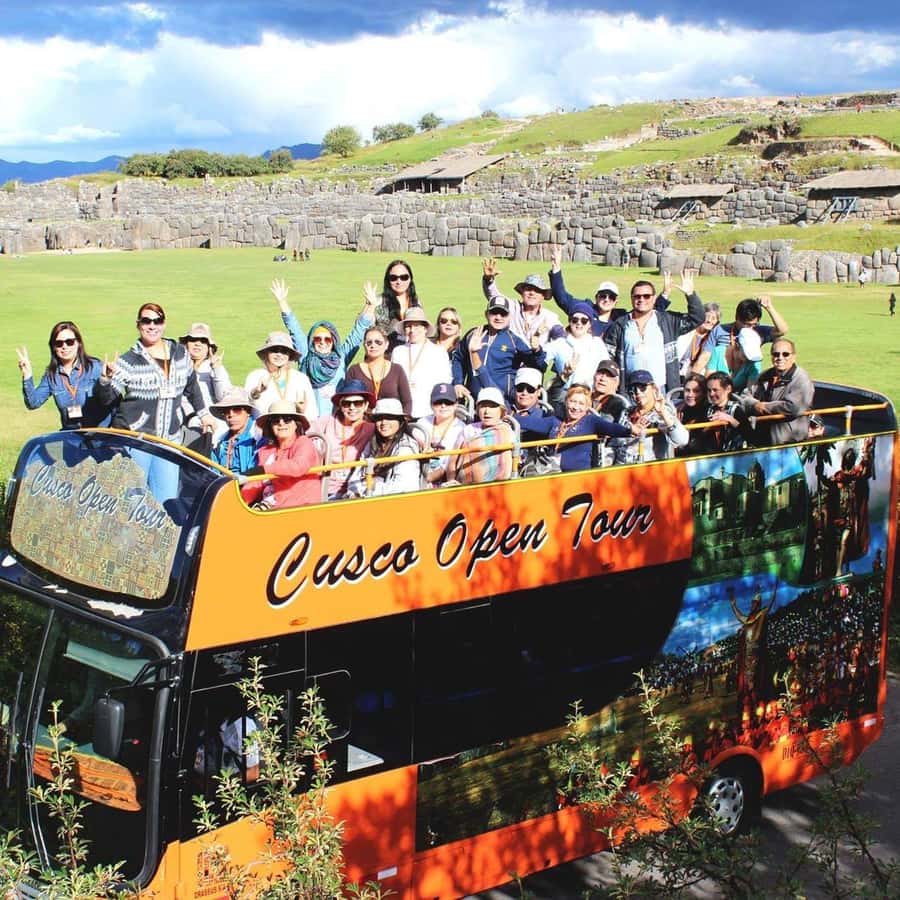Cusco: Sightseeing Tour of the City on an Open-Top Bus - Plaza de Armas and the historic center