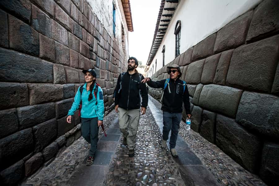 Cusco: Walking Tour Cusco - The Twelve Angled Stone and San Blas