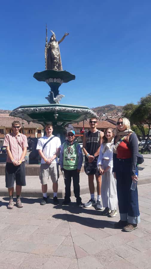 Cusco: Walking Tour with a Local Guide - Inka Roca Street and the details of daily life