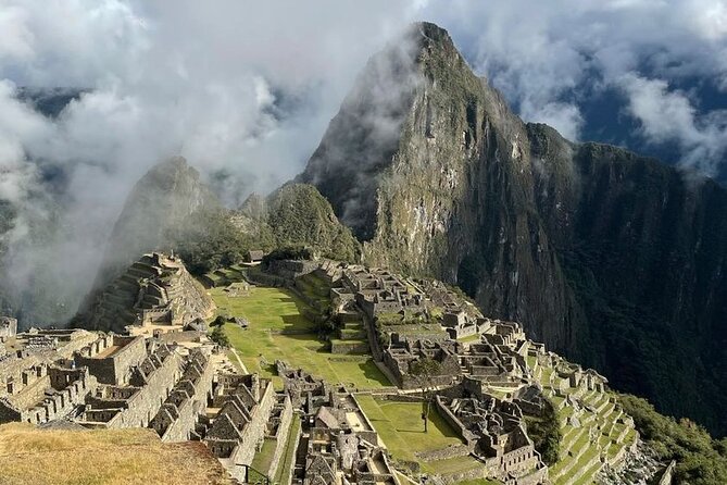 Customize your trip to Peru with Lima Experience - Lake Titicaca and floating islands
