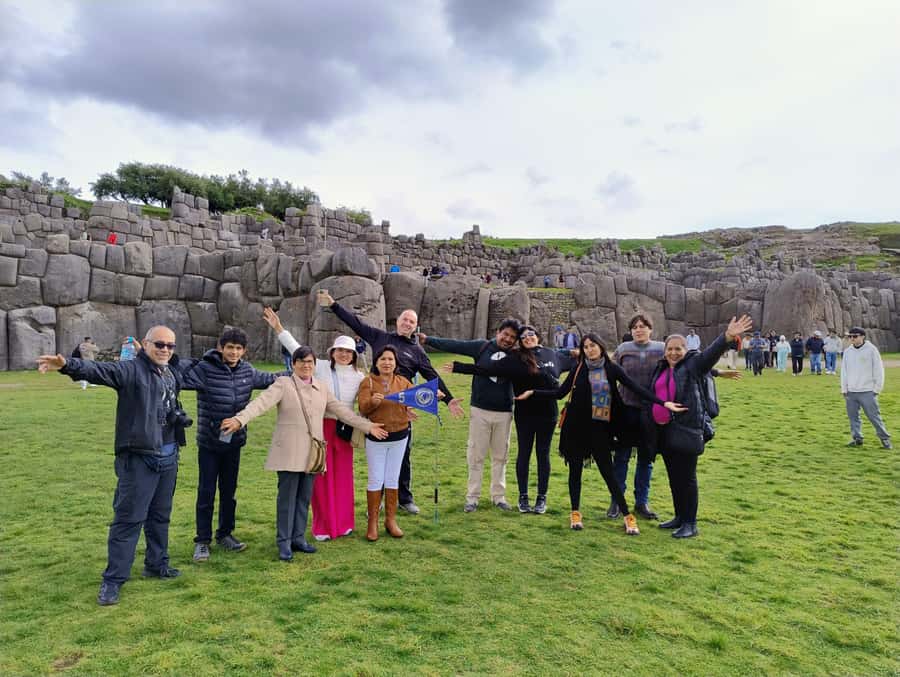 Cuzco : Excursion City Tour in Cusco, Sacsayhuaman and Tambomachay - Sacsayhuaman: enormous stones and wide views