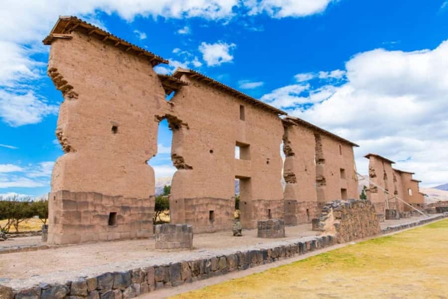 Day Trip, Sun Route Circuit between Cusco and Puno - Raqchi and the sanctuary of Wiracocha