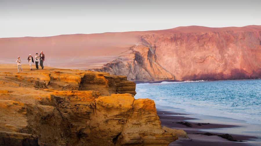 Discover Paracas, Ica and Nasca in a 2 days and 1 night trip - Key points at a glance