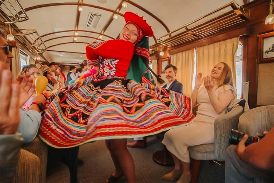 Excursion Cusco - Puno - Titicaca Observatory Train - What you see between the two cities