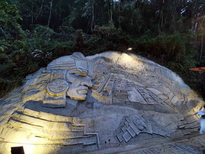Excursion from Cusco to Machu Picchu + Entrance Tickets Incl - Finding your guide in Aguas Calientes