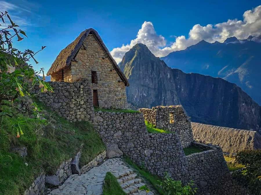 Excursion from Cusco to Machu Picchu + Entrance Tickets Incl - From Cusco to Ollantaytambo before sunrise