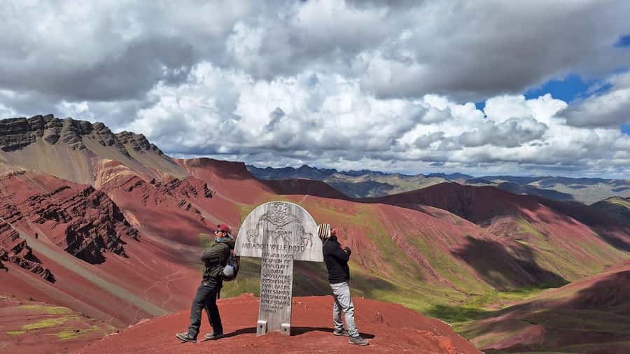 excursion to colorful mountain & red valley viewpoint cusco - The ride to Cusipata and the first breakfast