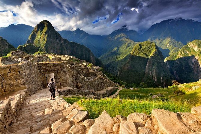 Excursion to MachuPicchu from Cusco with lunch | Private Service| - Meeting your guide in Aguas Calientes