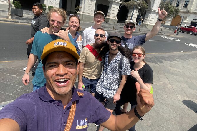 Experience Lima: Taste 12 Snacks and Visit Top Monuments - Chinatown shows Peru’s Chinese influence