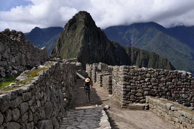 Experience Machu Picchu sustainably on a private tour from Cusco - Three hours inside Machu Picchu