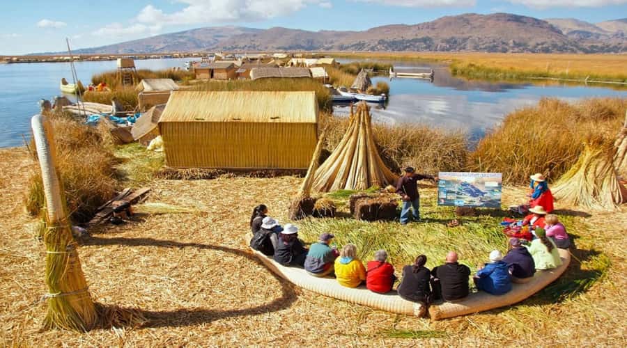 Floating Islands of the Uros - Leaving Puno for Lake Titicaca