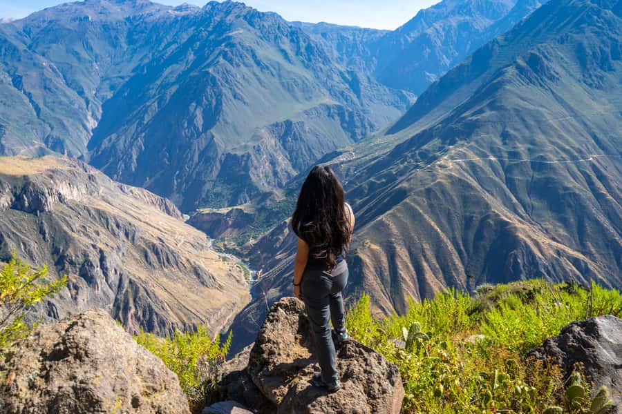 From Arequipa: 2-Day Colca Canyon Trekking Tour - The six-hour descent into Colca Canyon