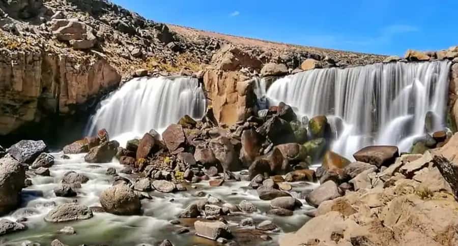 From Arequipa: Road to Pillones Waterfall - Reaching Pillones after the one-hour descent