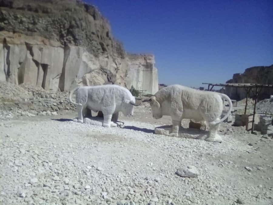 From Arequipa: Sillar Route Excursion | Half Day | - Añashuayco Quarry and the work behind the stone