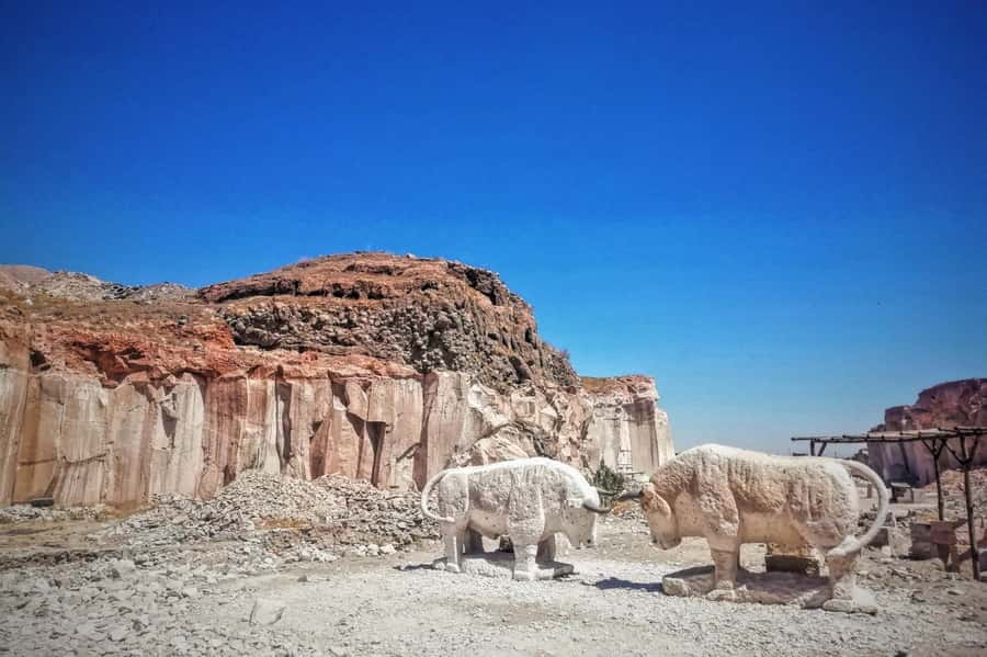 From Arequipa: Sillar Route Trek - Añashuayco Quarry and the work behind Arequipa’s stone