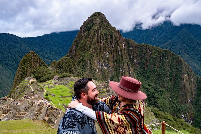 From Cusco - 2-Day Tour to the Sacred Valley and Machu Picchu with Lunch - What the $432 price really buys you