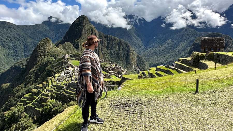 From Cusco: 2-Day Trip to the Sacred Valley and Machu Picchu - Overnight in Aguas Calientes