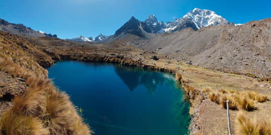 From Cusco: 7 Lakes Ausangate Trek with Breakfast and Lunch - Guides who make the difference