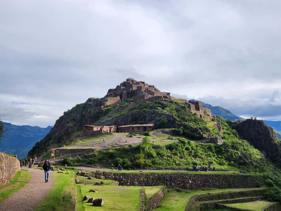 From Cusco: Chinchero, Moray, Maras, Ollantaytambo and Pisaq - Pisaq: spectacular ruins, but the schedule is tight