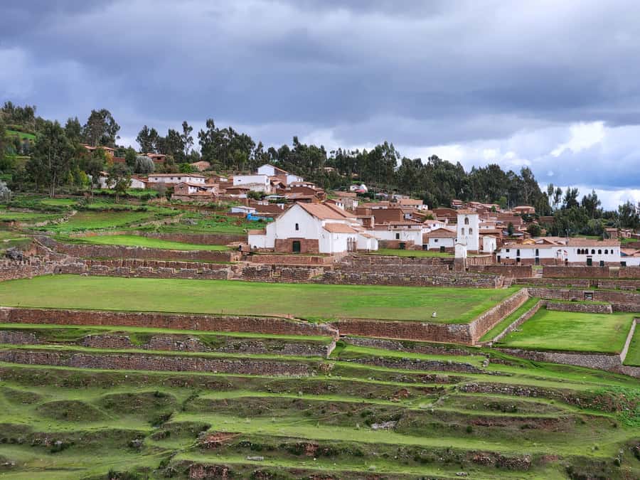 From Cusco: Chinchero, Moray, Maras, Ollantaytambo, Pisaq - Urubamba buffet lunch after the morning sites