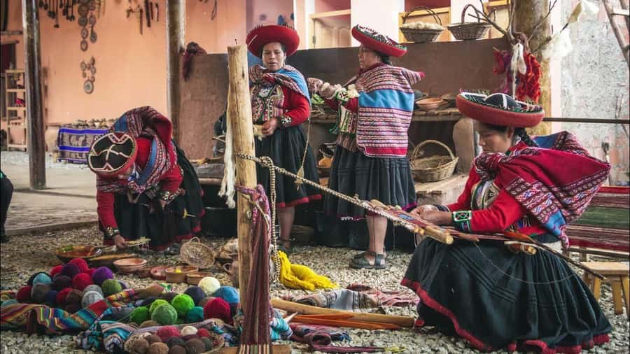 From Cusco: Chinchero Weavers, Moray, Maras Salt Mines Tour - What the $13 price really covers