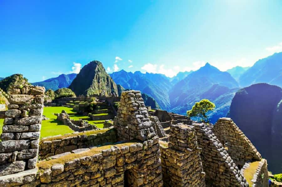 From Cusco: Full-Day Group Tour of Machu Picchu - Entering Machu Picchu means following the assigned circuit
