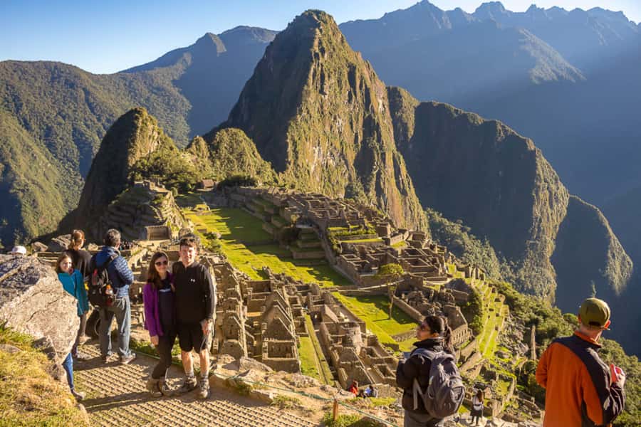 From Cusco: Full-Day Round-Trip Train Tour to Machu Picchu - The scenic train through the Sacred Valley