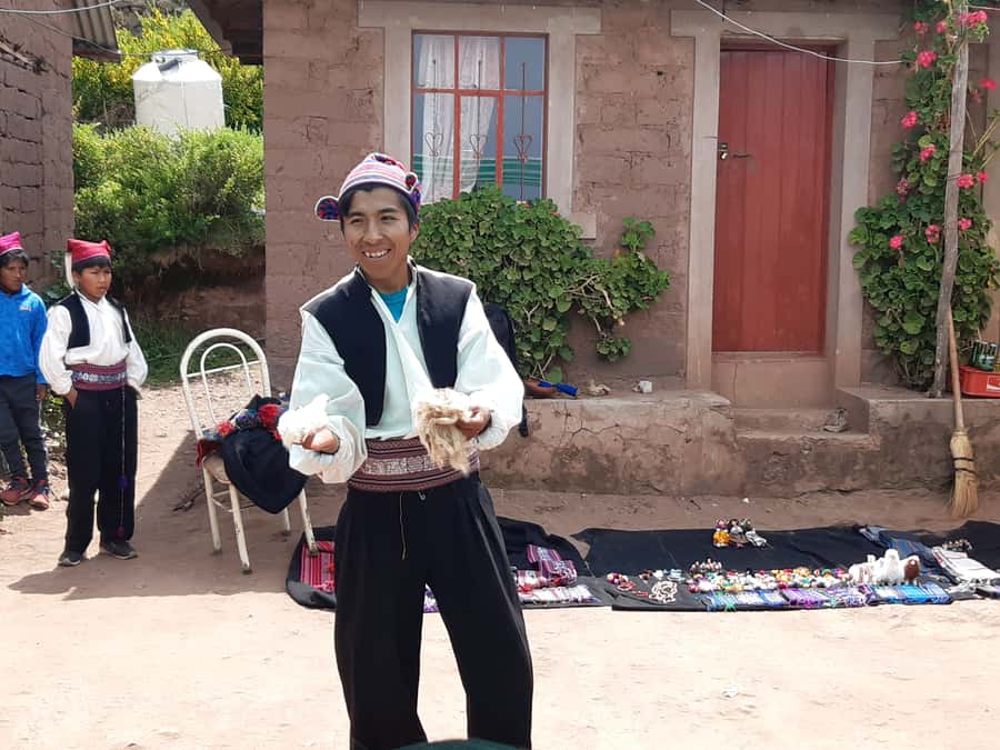 From Cusco: Lake Titicaca with a visit to Uros and Taquile - Day one begins with Andahuaylillas church
