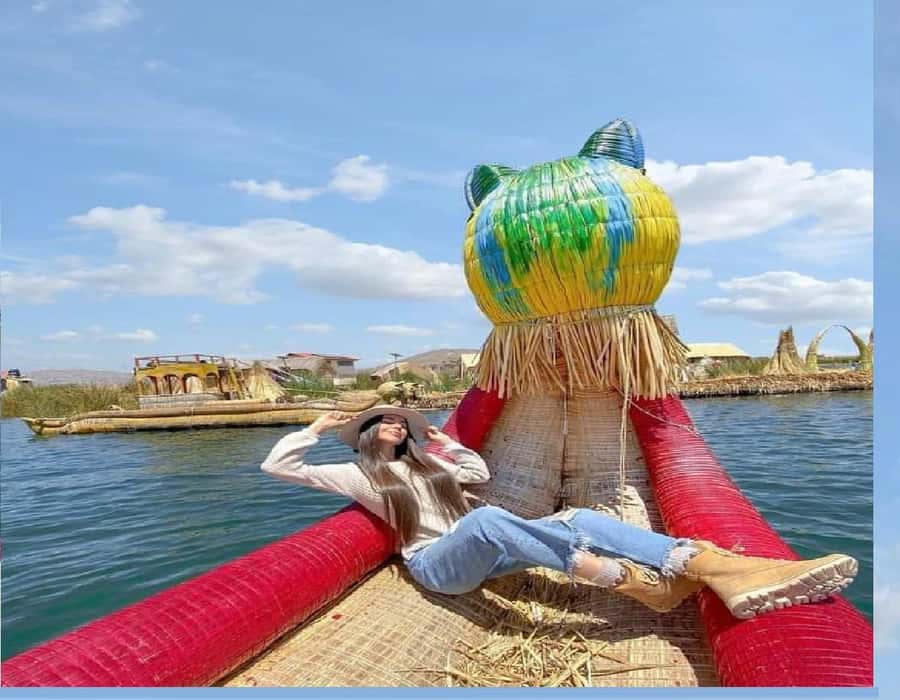 From Cusco: Lake Titicaca with a visit to Uros and Taquile - Raqchi brings the Incan past into view