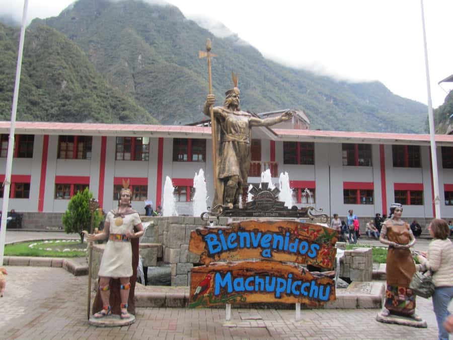 From Cusco: Machu Picchu 2 days - Day two: Chinchero, Moray, salt mines, and Pisaq