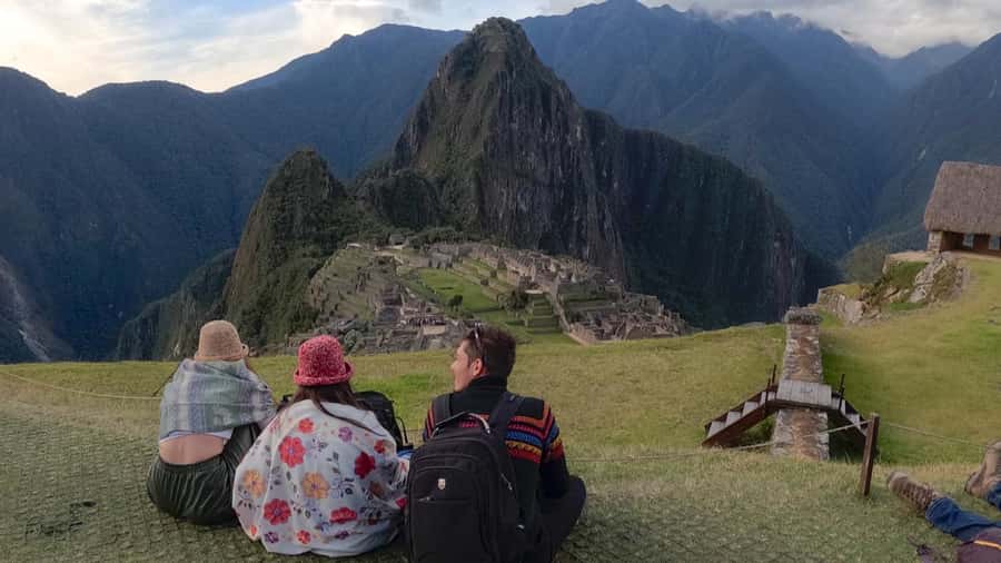 From Cusco: Machu Picchu Tour with Hiking Ticket - The Expedition train from Ollantaytambo