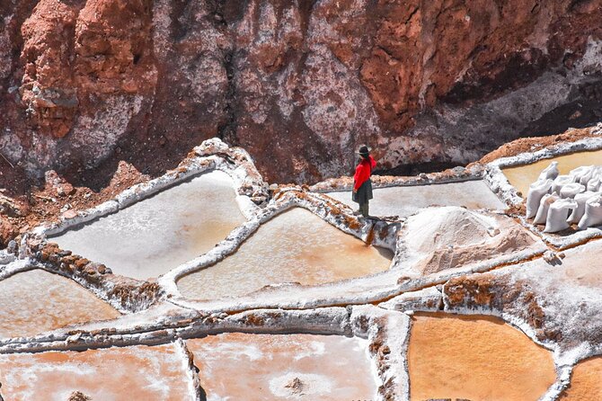 From Cusco: Moray, Maras Salt Mines & Chinchero Weavers Half-Day - Chinchero: Quechua weaving and a sales-focused workshop