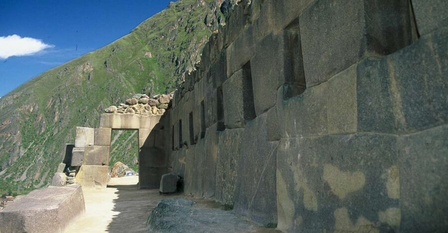 From Cusco: Ollantaytambo Fortress Half-Day Private Tour - The Terrace of the Ten Niches