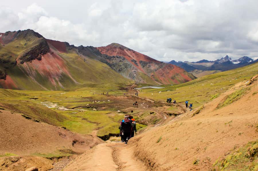 From Cusco: Rainbow Mountain Trek - From Quesiuno to the first mountain views