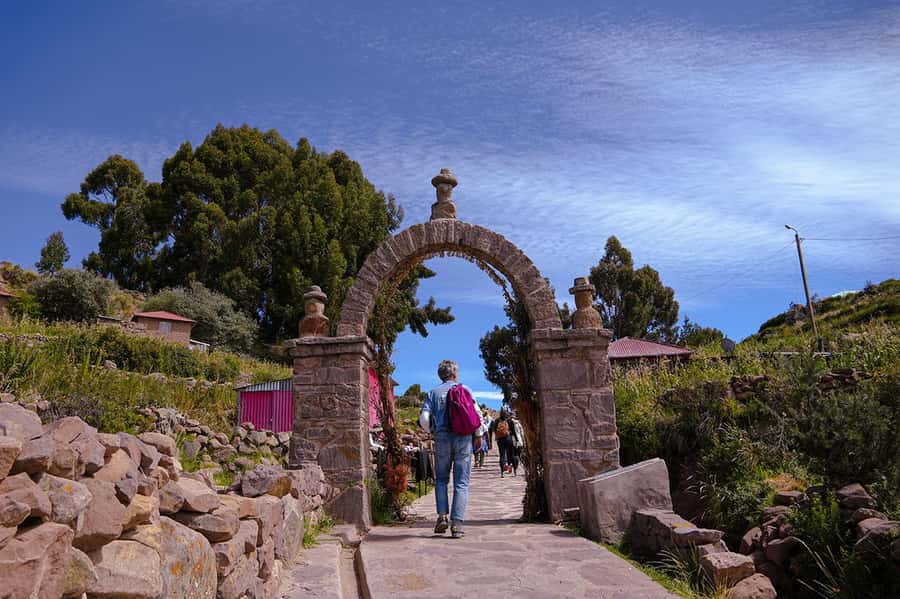 From Cusco: Titicaca Lake - Full day tour with sleeper bus - Arriving back in Cusco