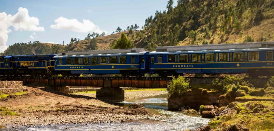 From Cusco: Train Ride and Guided Tour of Machu Picchu - The train from Cusco to Aguas Calientes