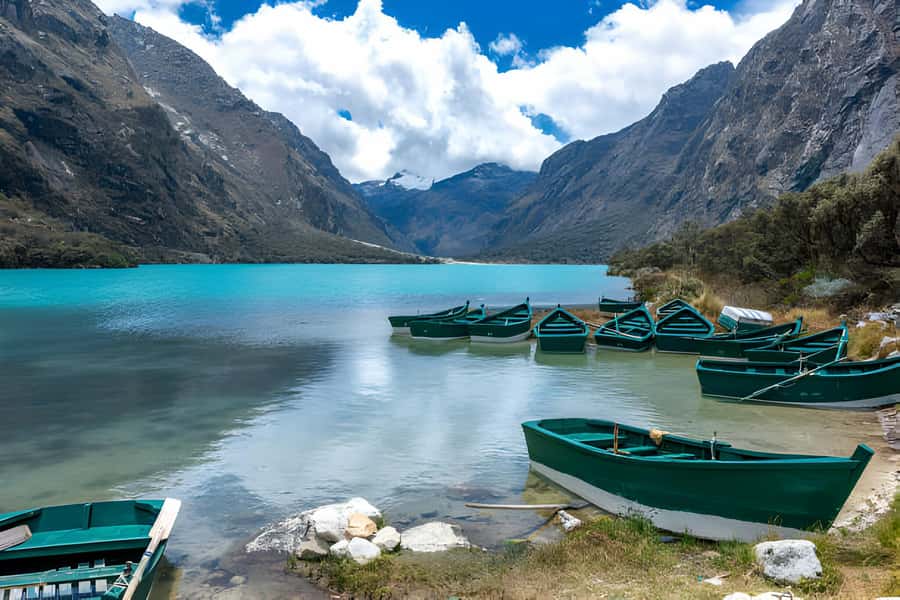 From Huaraz: Tour to Llanganuco Lakes (Chinancocha Lake) - Yungay Cemetery and the Cristo Blanco viewpoint