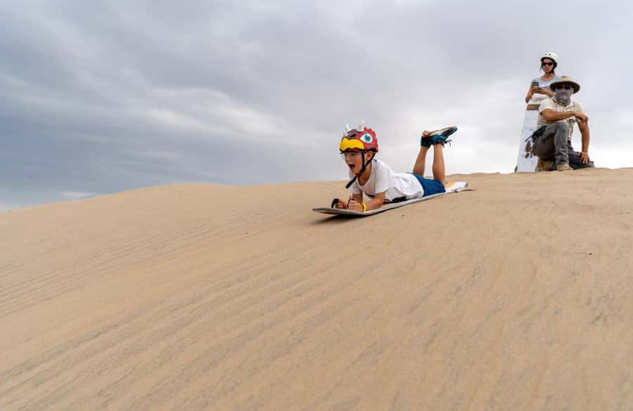 From Ica | Buggy excursion through the Huacachina Desert - A short introduction to the Huacachina oasis