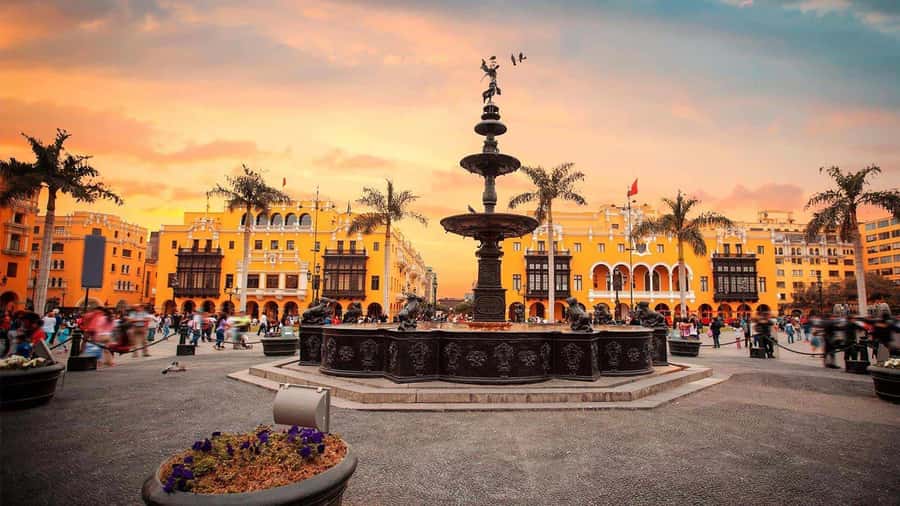 From Lima: City tour Prehispanic + Colonial & Modern Lima - Lima’s three eras in one half-day