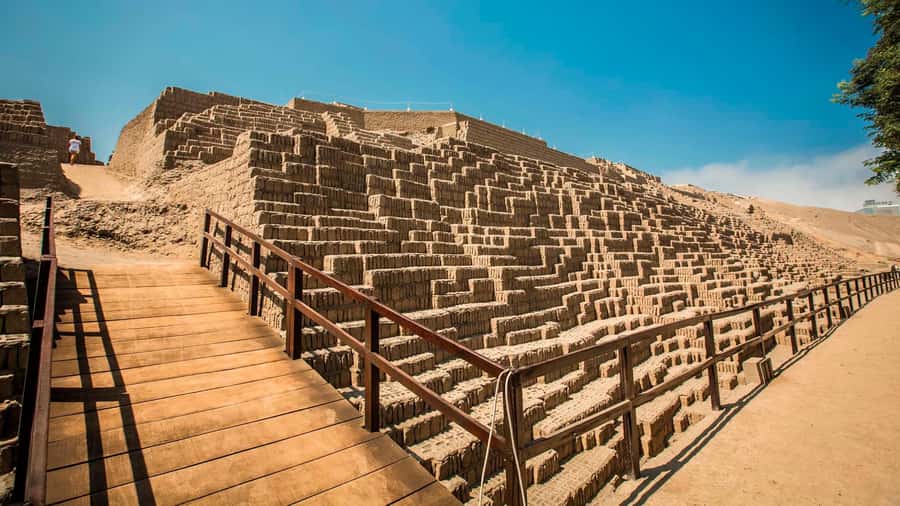 From Lima: City tour Prehispanic + Colonial & Modern Lima - The historic center and the old colonial capital