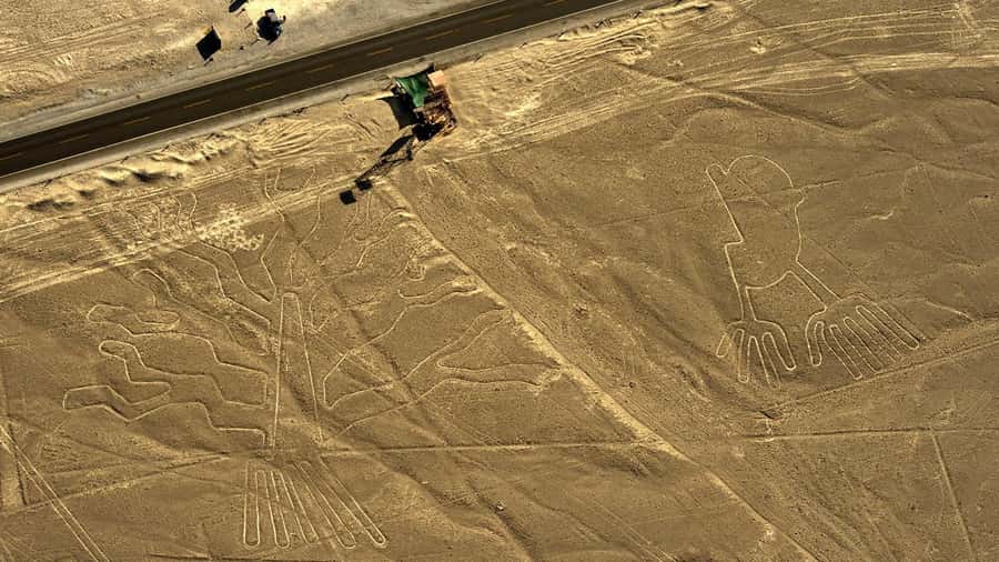 From Lima: Full day flight over in the Nazca Lines - A 4:00 AM start from Miraflores