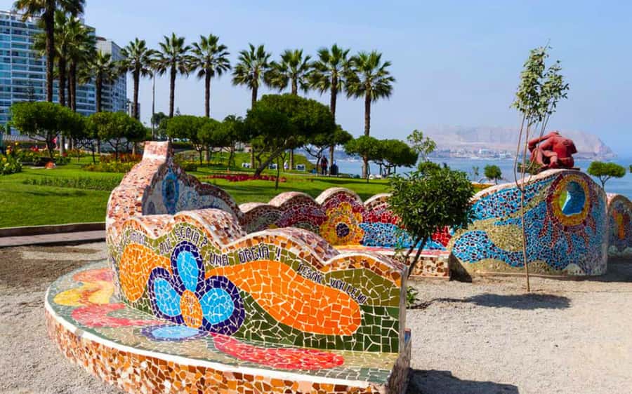 From Lima: Miraflores, Barranco & San Isidro Guided Tour - A quick way to meet Lima’s coastal neighborhoods